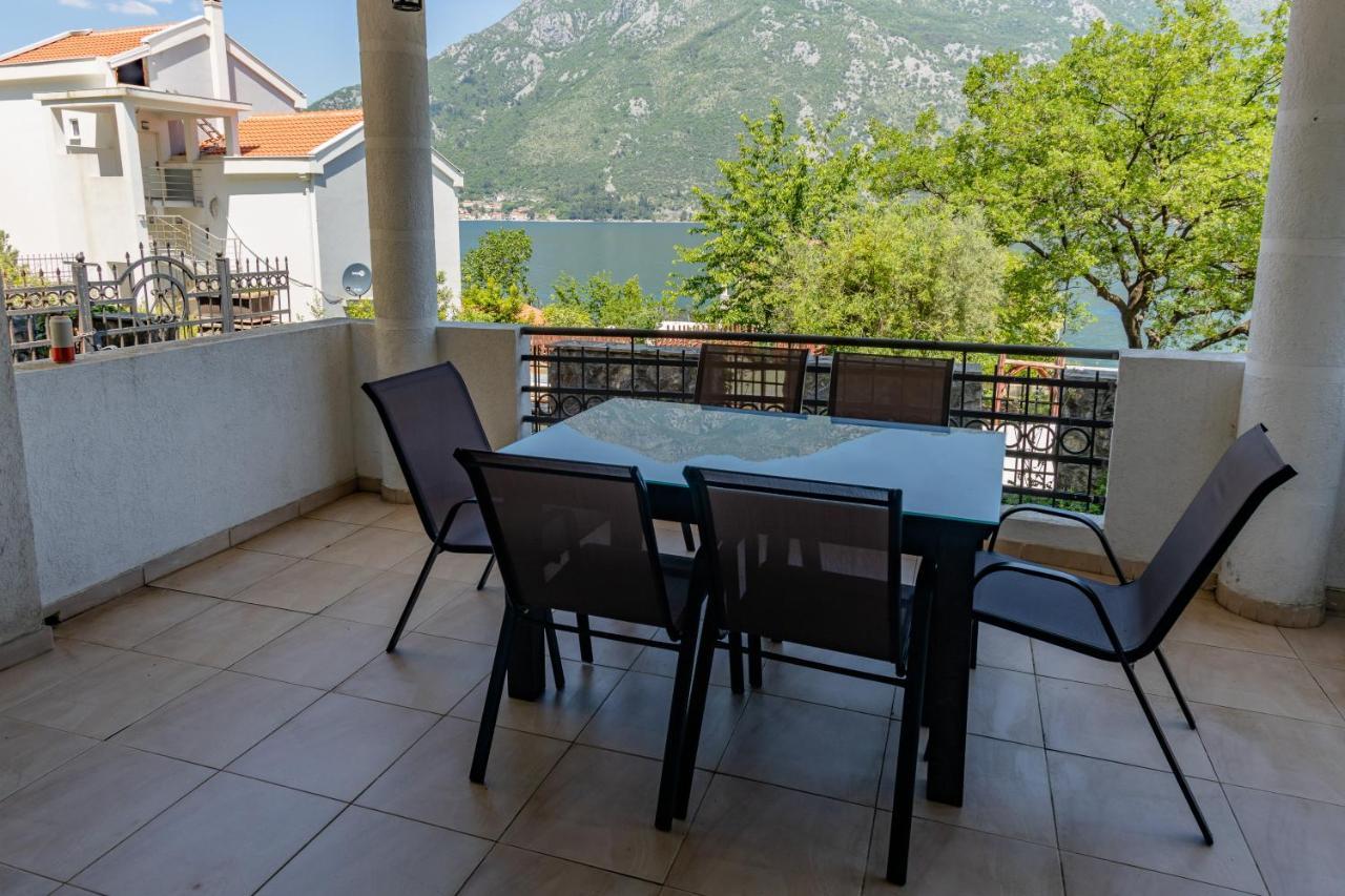 Ana Apartment Kotor Buitenkant foto